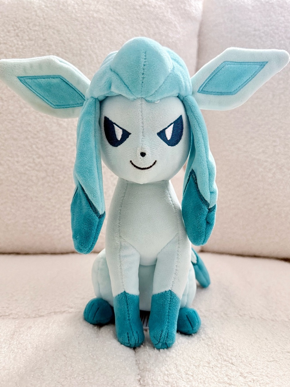 Pokémon Glaceon Plush